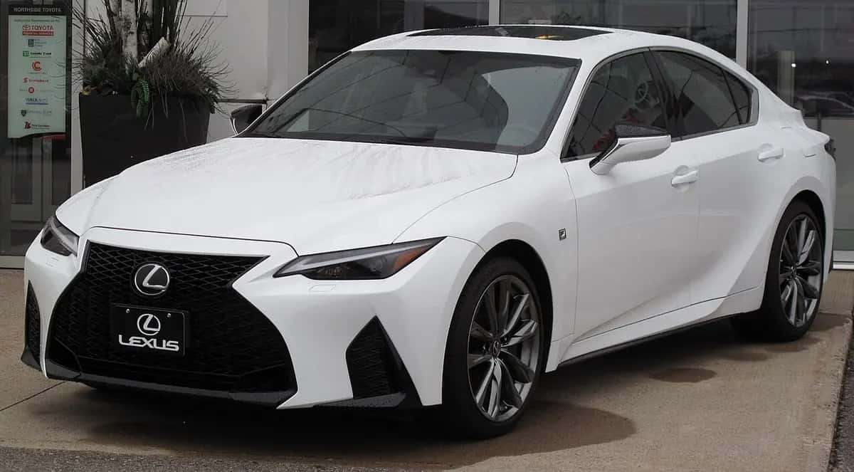 Lexus IS — zdjęcie modelu