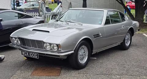Aston Martin Dbs — zdjęcie modelu